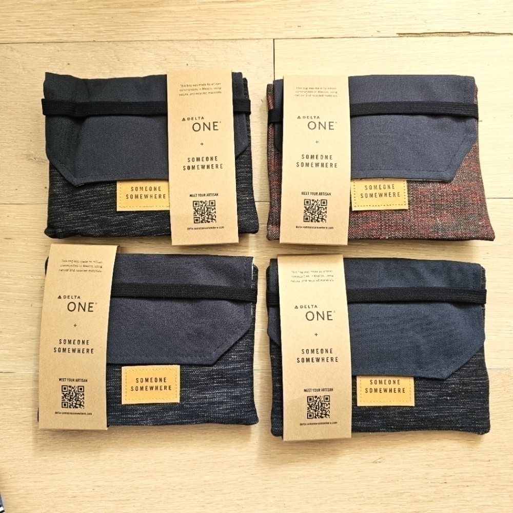 DELTA ONE × Someone Somewhere (4) travel  amenities kits - NWT